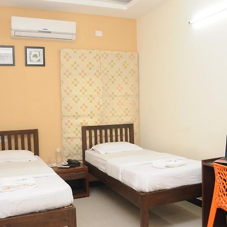 Hotel Orangeinn Omr Perungudi Chennai Exterior photo